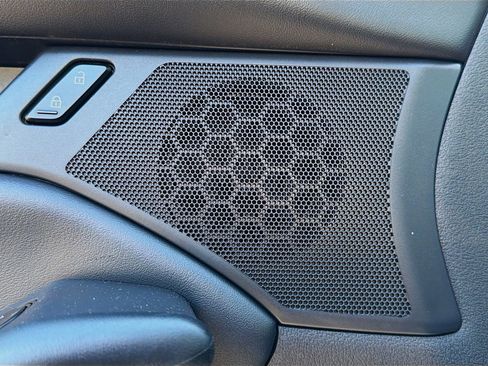 Used 2023 MAZDA MAZDA3 s image 22