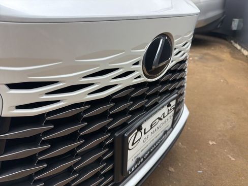 Used 2025 Lexus RX 350 Premium image 32