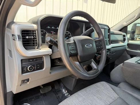 Used 2024 Ford F350 XLT AWD/4WD image 17