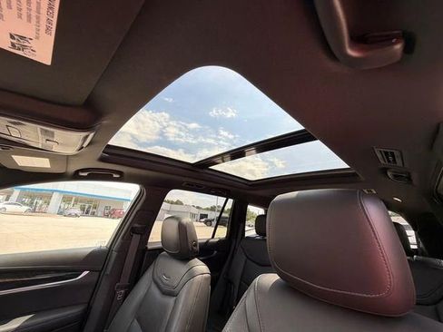 Used 2020 Cadillac XT6 Premium Luxury FWD image 35