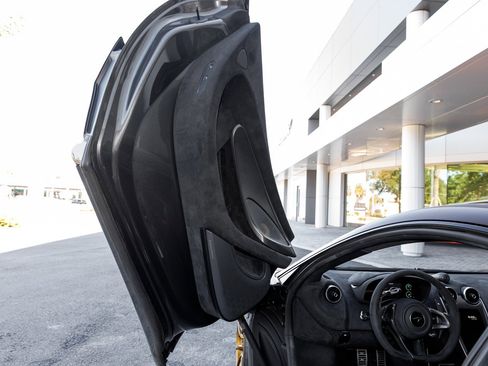 Used 2019 McLaren 600LT image 31