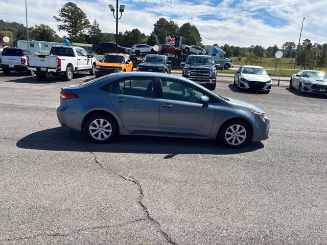 Used 2025 Toyota Corolla LE FWD image 46
