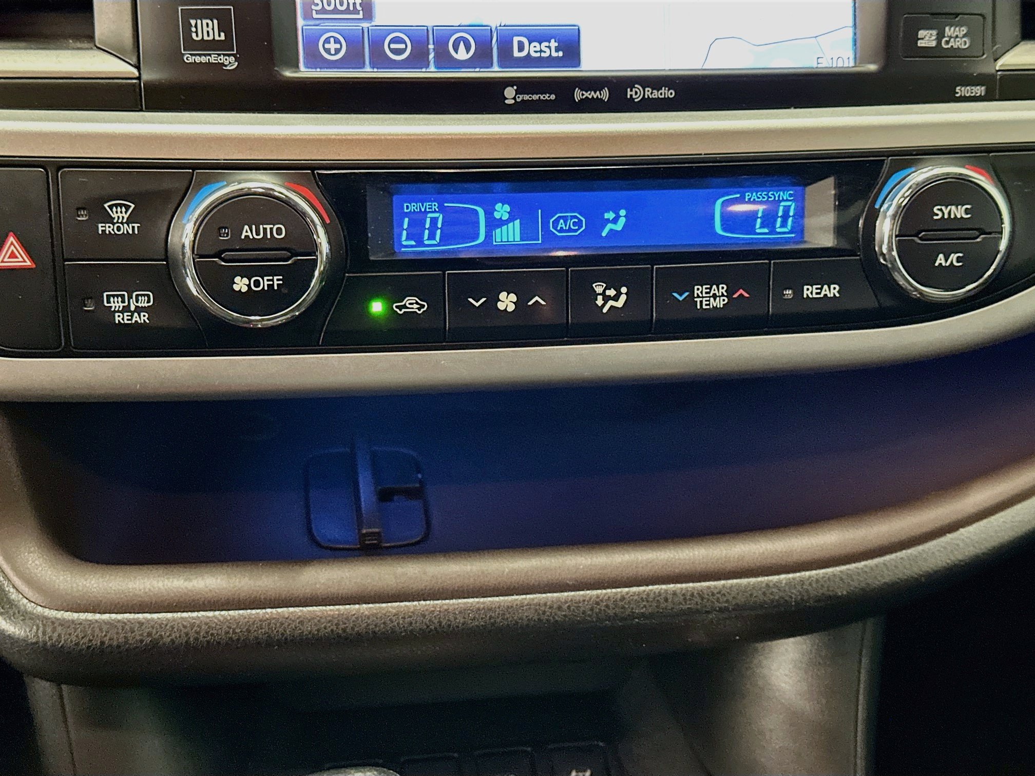 Used 2019 Toyota Highlander Limited Platinum AWD/4WD image 24