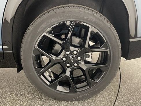 Used 2025 Chevrolet Traverse RS image 51