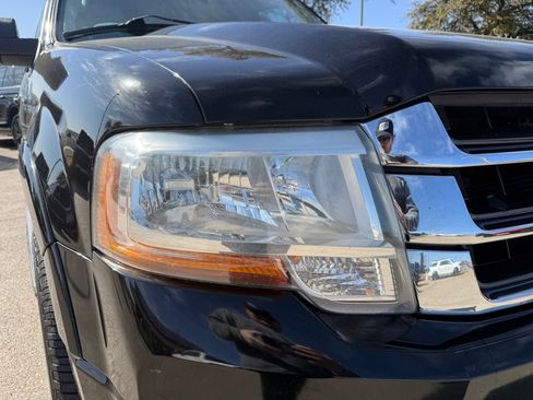 Used 2016 Ford Expedition EL XLT w/ Equipment Group 202A image 9