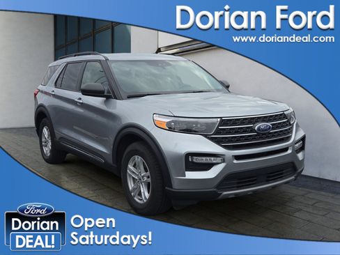 Used 2023 Ford Explorer XLT w/ Equipment Group 202A image 1