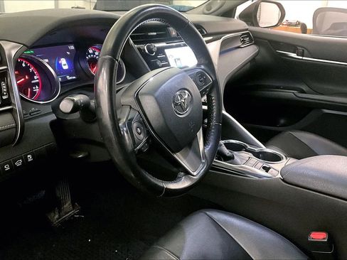 Used 2019 Toyota Camry XSE image 13