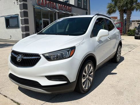 Used 2020 Buick Encore Preferred FWD image 1