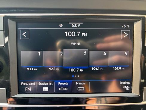 Used 2023 Volkswagen Jetta Sport FWD image 13