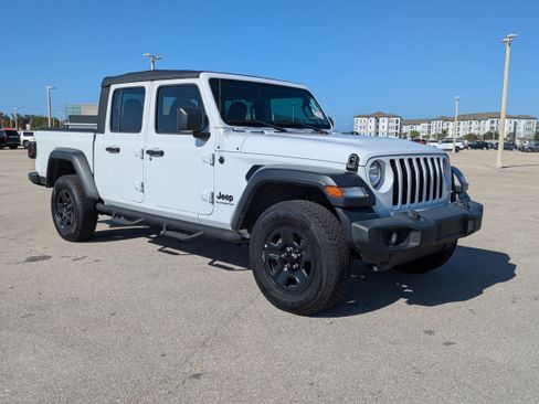 Used 2020 Jeep Gladiator Sport w/ Trailer Tow Package image 2