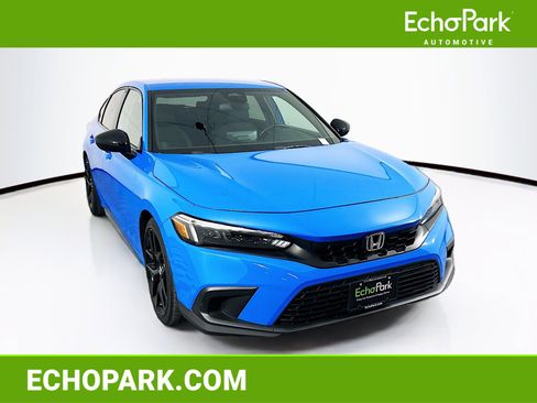 Used 2023 Honda Civic Sport image 1