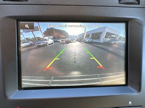 Used 2015 Lincoln Navigator 2WD image 24