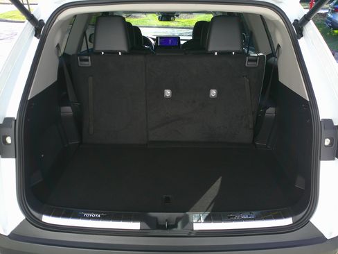 Used 2024 Toyota Grand Highlander Limited image 34