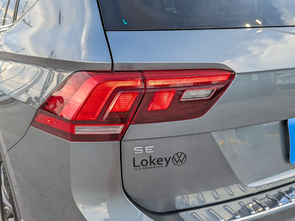 Certified 2023 Volkswagen Tiguan SE FWD image 5