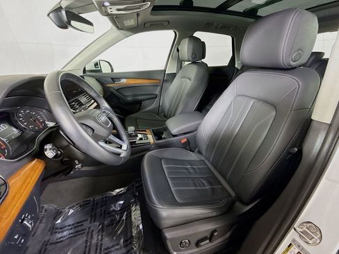 Certified 2023 Audi Q5 2.0T Premium w/ Convenience Package image 5