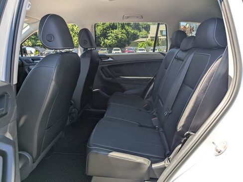 Used 2022 Volkswagen Tiguan SE AWD/4WD image 26