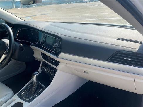 Used 2023 Volkswagen Jetta SE w/ Panoramic Sunroof Package FWD image 22
