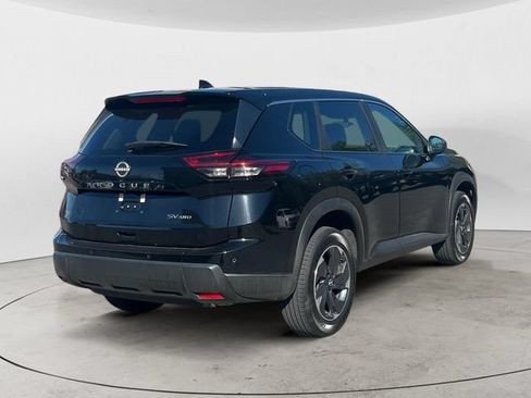 Used 2024 Nissan Rogue SV AWD/4WD image 5
