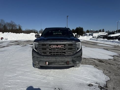 Used 2023 GMC Sierra 1500 AT4 w/ AT4 Premium Package image 2