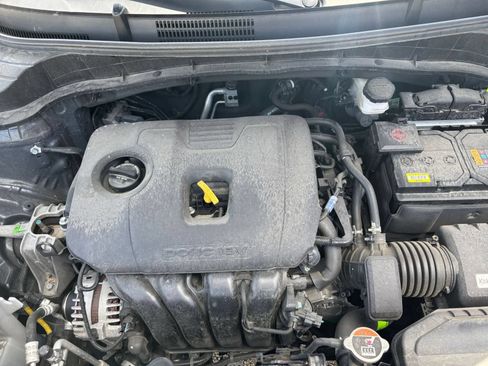 Used 2025 Kia Soul LX w/ LX Technology Package FWD image 30