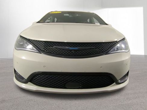 Used 2020 Chrysler Pacifica Limited w/ Advanced Safetytec Group image 45