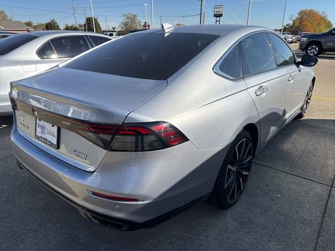 Used 2024 Honda Accord Touring image 6