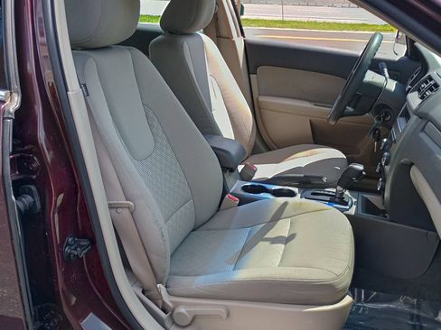Used 2011 Ford Fusion SE FWD image 22