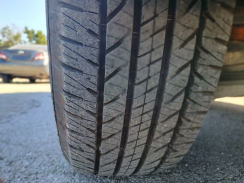 Used 2017 Chevrolet Traverse LS FWD image 12