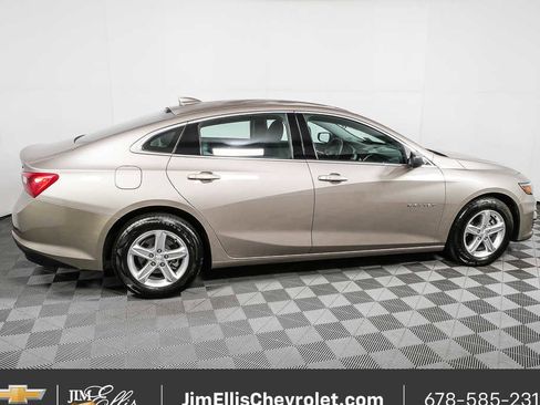 Used 2023 Chevrolet Malibu LT FWD image 2