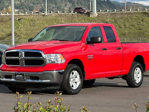 Used 2024 RAM 1500 Classic SLT image 7