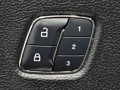 Used 2018 Ford F150 Lariat w/ Equipment Group 502A Luxury AWD/4WD image 65
