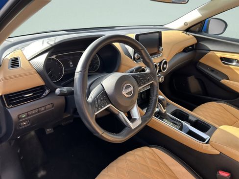 Used 2025 Nissan Sentra SV w/ SV Premium Package image 13