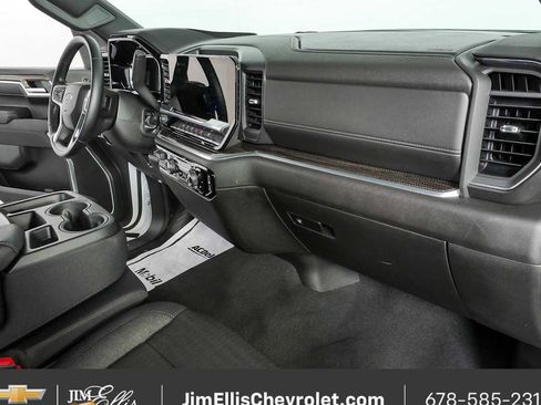Certified 2026 Chevrolet Silverado 1500 RST AWD/4WD image 22