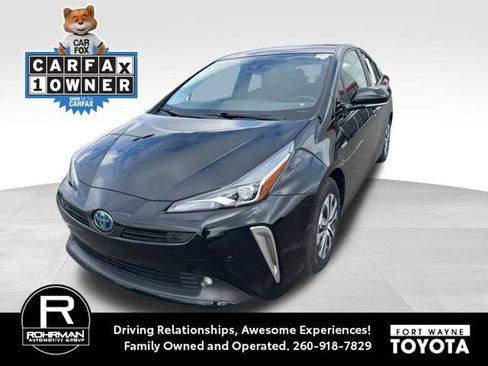 Used 2020 Toyota Prius LE image 1