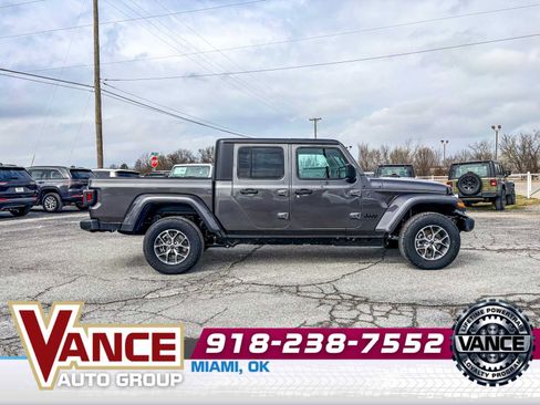 New 2026 Jeep Gladiator Sport image 8