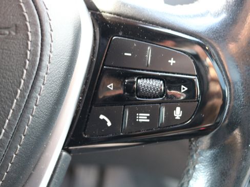 Used 2020 BMW 530i xDrive w/ Convenience Package image 25