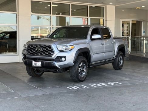 Certified 2021 Toyota Tacoma TRD Off-Road w/ Technology Package image 2
