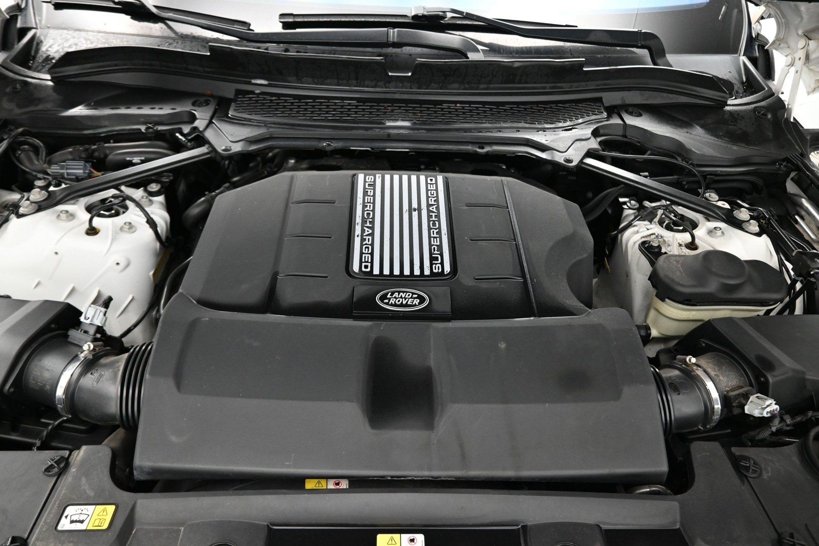 Used 2016 Land Rover Range Rover Supercharged AWD/4WD image 18
