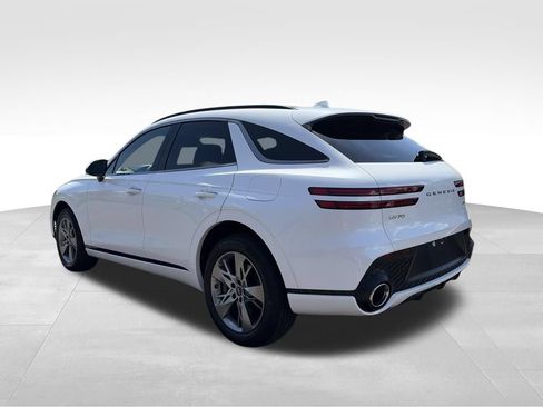 Used 2025 Genesis GV70 3.5T Sport AWD/4WD image 15