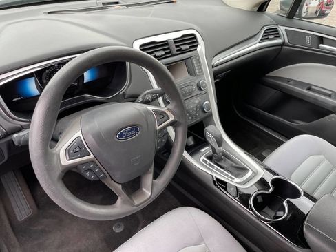 Used 2014 Ford Fusion S image 4