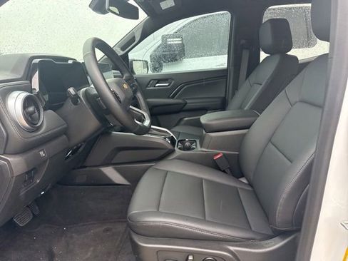 Used 2026 Chevrolet Colorado LT w/ LT Convenience Package RWD image 2