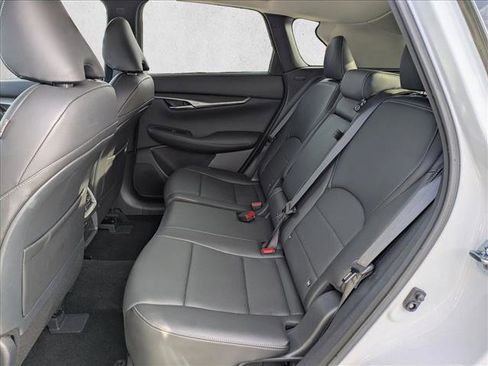 Certified 2025 INFINITI QX50 Luxe image 18