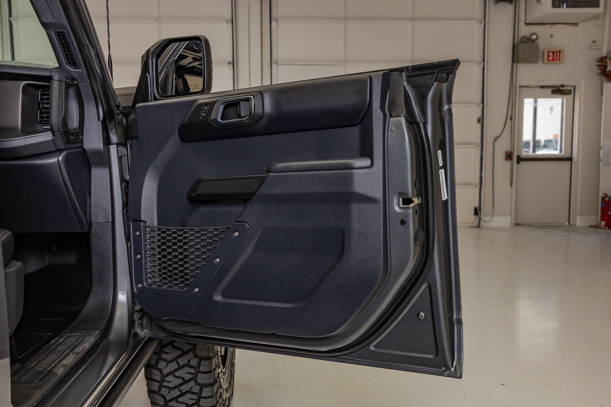 Used 2025 Ford Bronco Badlands AWD/4WD image 39