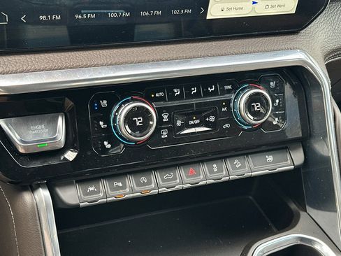 Used 2023 GMC Sierra 1500 Denali w/ Technology Package AWD/4WD image 20