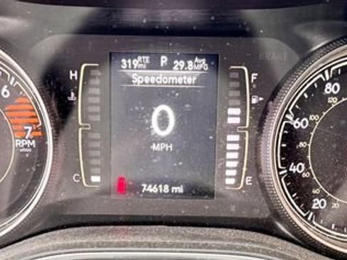 Used 2020 Jeep Cherokee Latitude AWD/4WD image 12