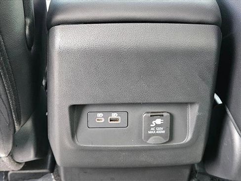 Certified 2024 Nissan Frontier SL w/ Technology Package AWD/4WD image 23