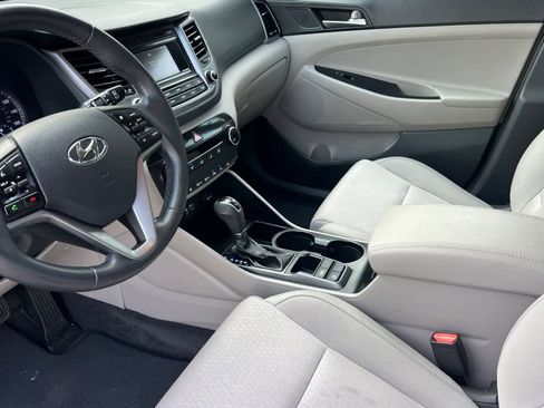 Used 2017 Hyundai Tucson Sport FWD image 12