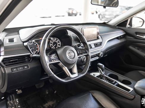 Used 2020 Nissan Altima 2.5 SR FWD image 10