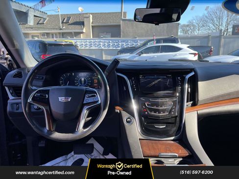 Used 2019 Cadillac Escalade Luxury w/ Escalade Sport Edition image 13