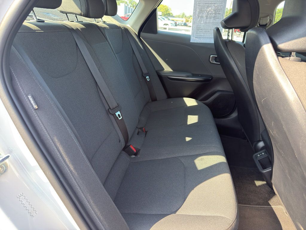 Used 2025 Kia K4 FWD image 11